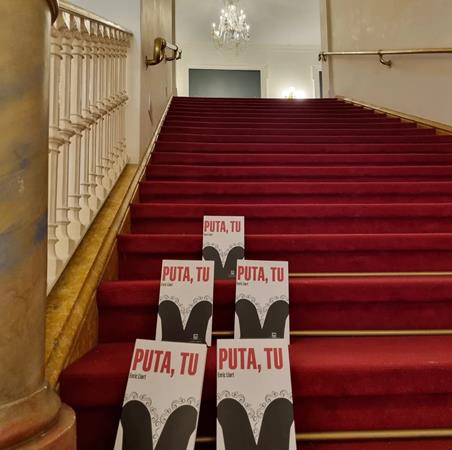Presentació “Puta, tu”, d’Enric Llort, al Teatre Romea de Barcelona | Llibres Parcir | Llibreria Parcir | Llibreria online de Manresa | Comprar llibres en català i castellà online